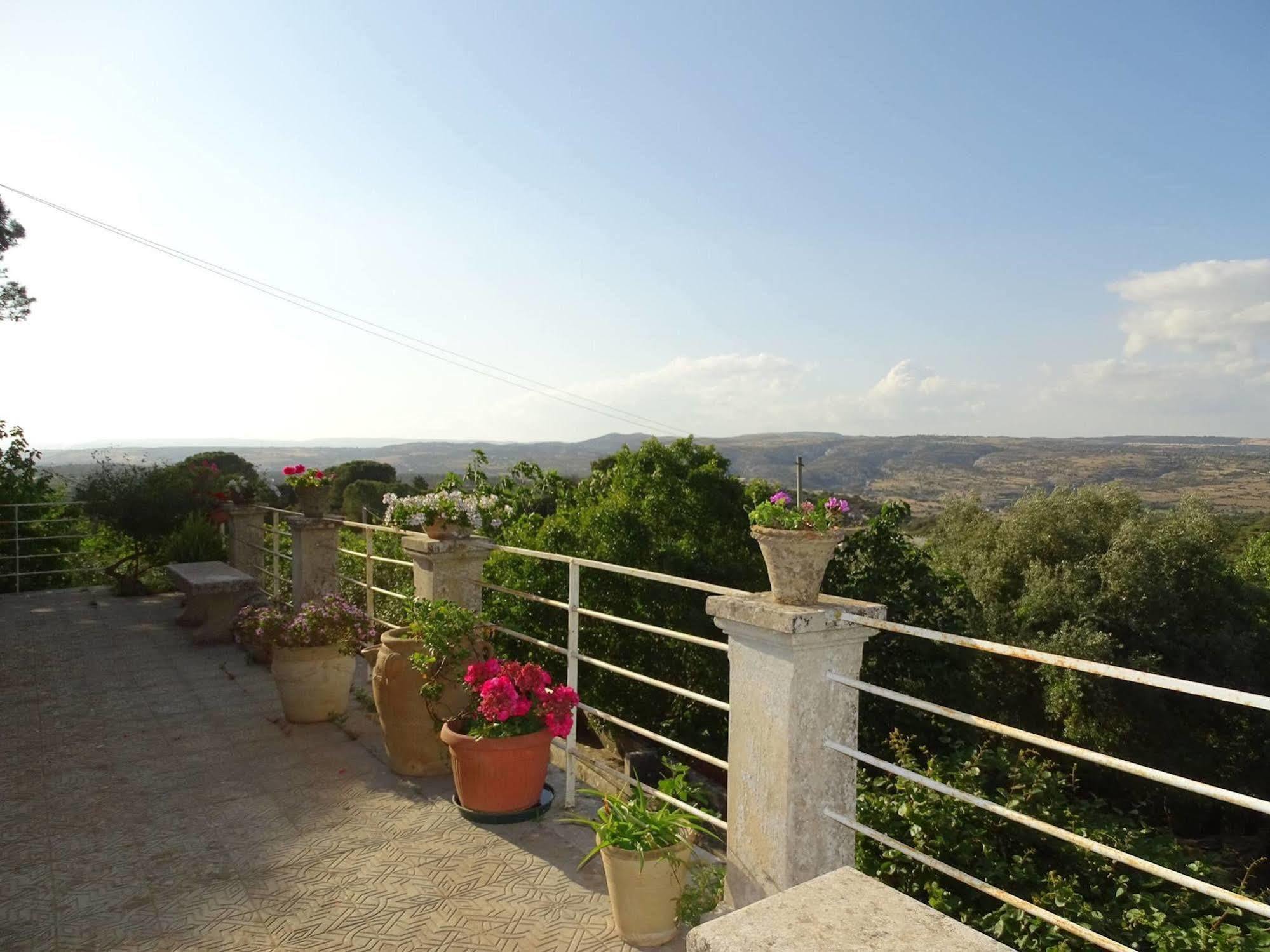 Villa Maria Affittacamere Canicattini Bagni Exterior foto